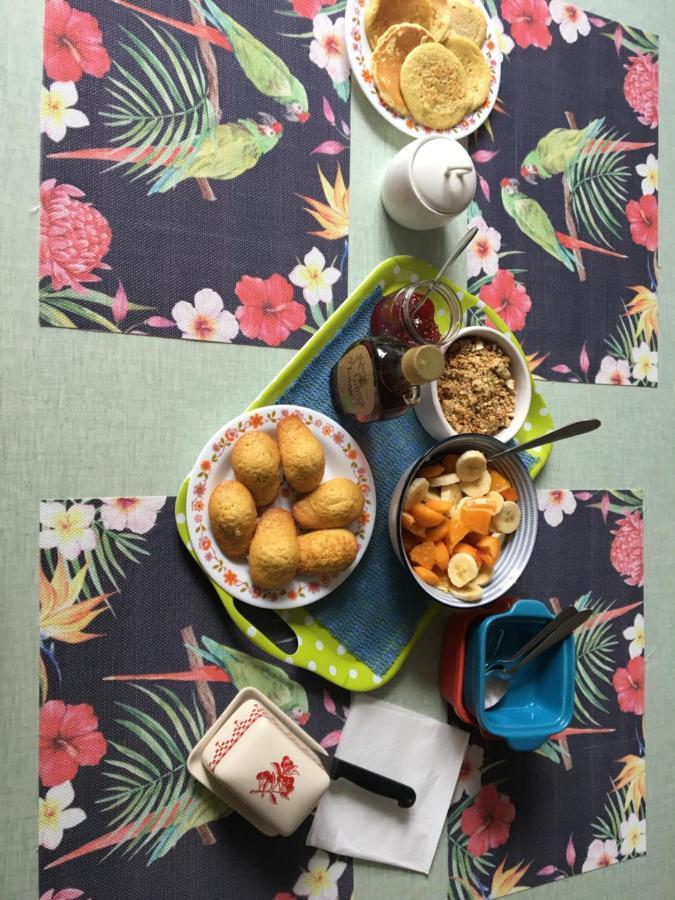 Un Dimanche Chez Julie Chambre Leontine Parthenay Exterior photo